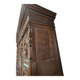 Flemish 3-door oak wardrobe