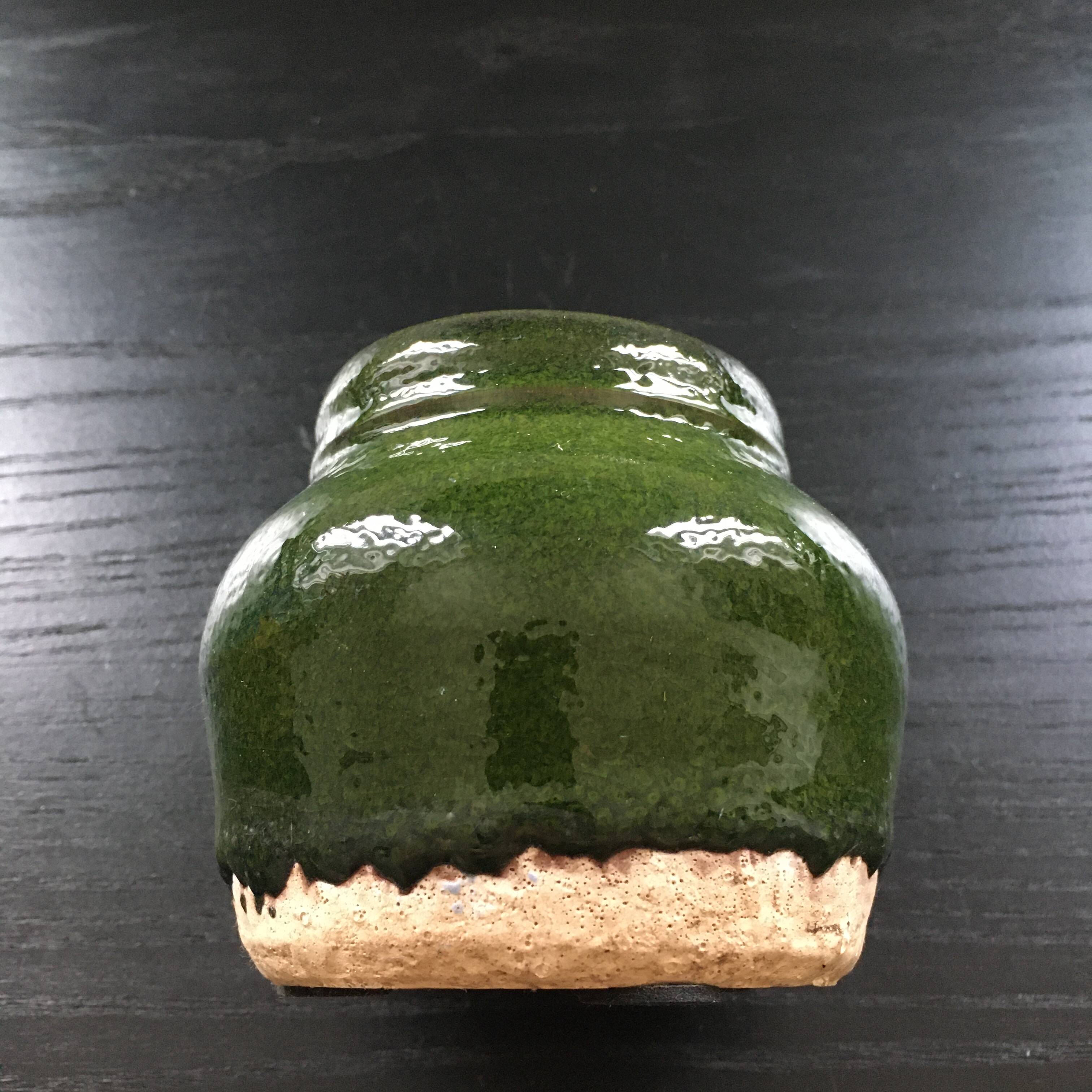 Green pencil holder
