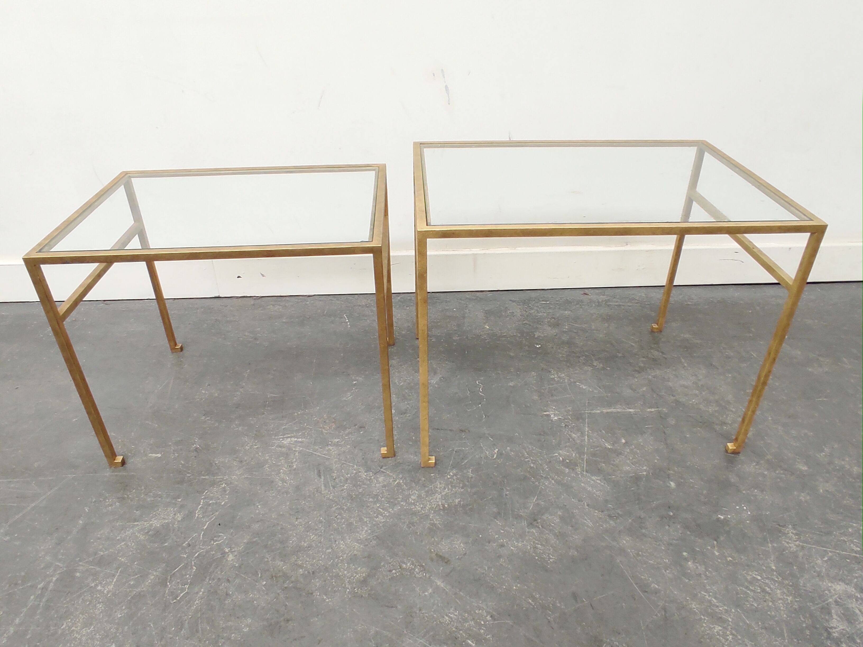 Tables basses gigognes Roger Thibier dorées 1960