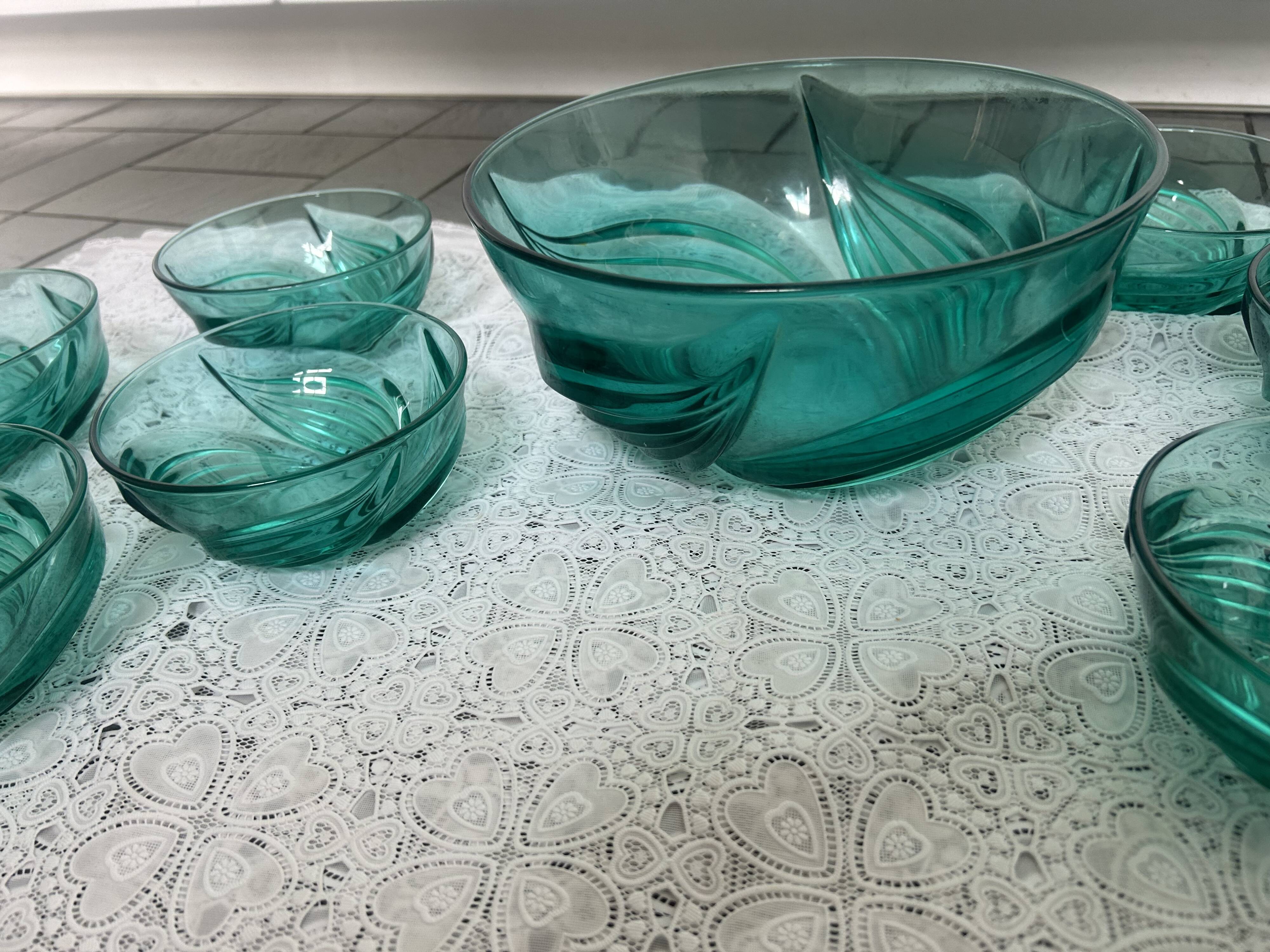 Salad bowl Fruit bowl and bowls