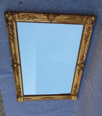 Large mirror in wood and gilded stucco, 19th century, 155 X 112 cm