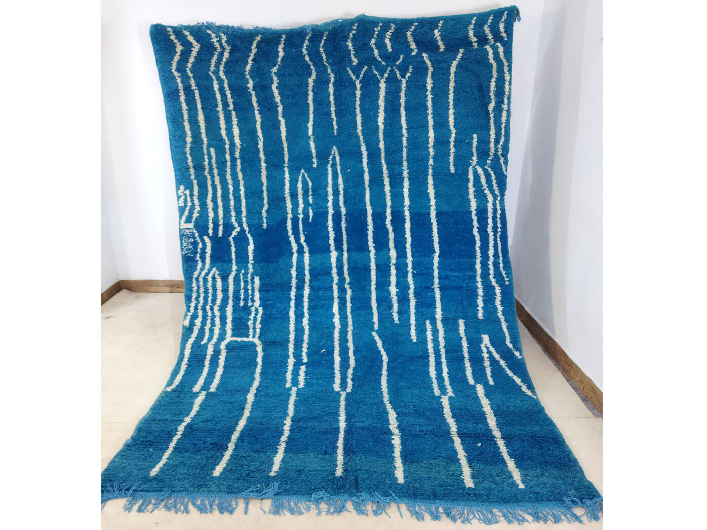 Blue moroccan carpet 300x193cm