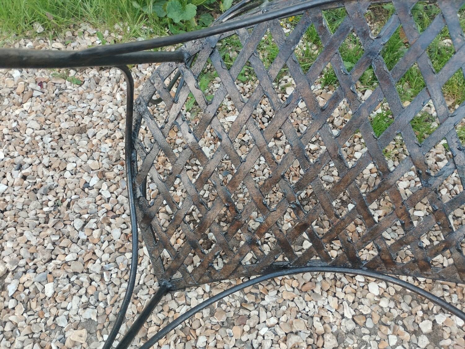 Banc de jardin en fer ancien
