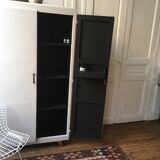 Vintage wardrobe 60'feet compass