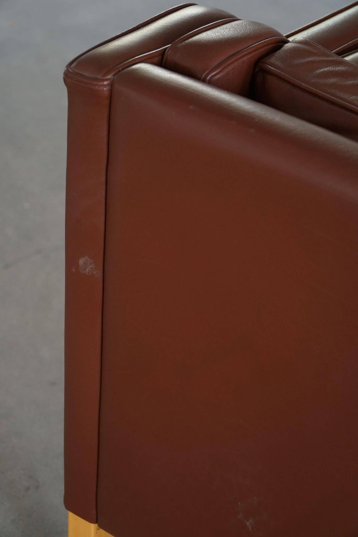 Stouby Møbelfabrik, 3-seater mid-century style sofa in brown leather, made in the 1970s.