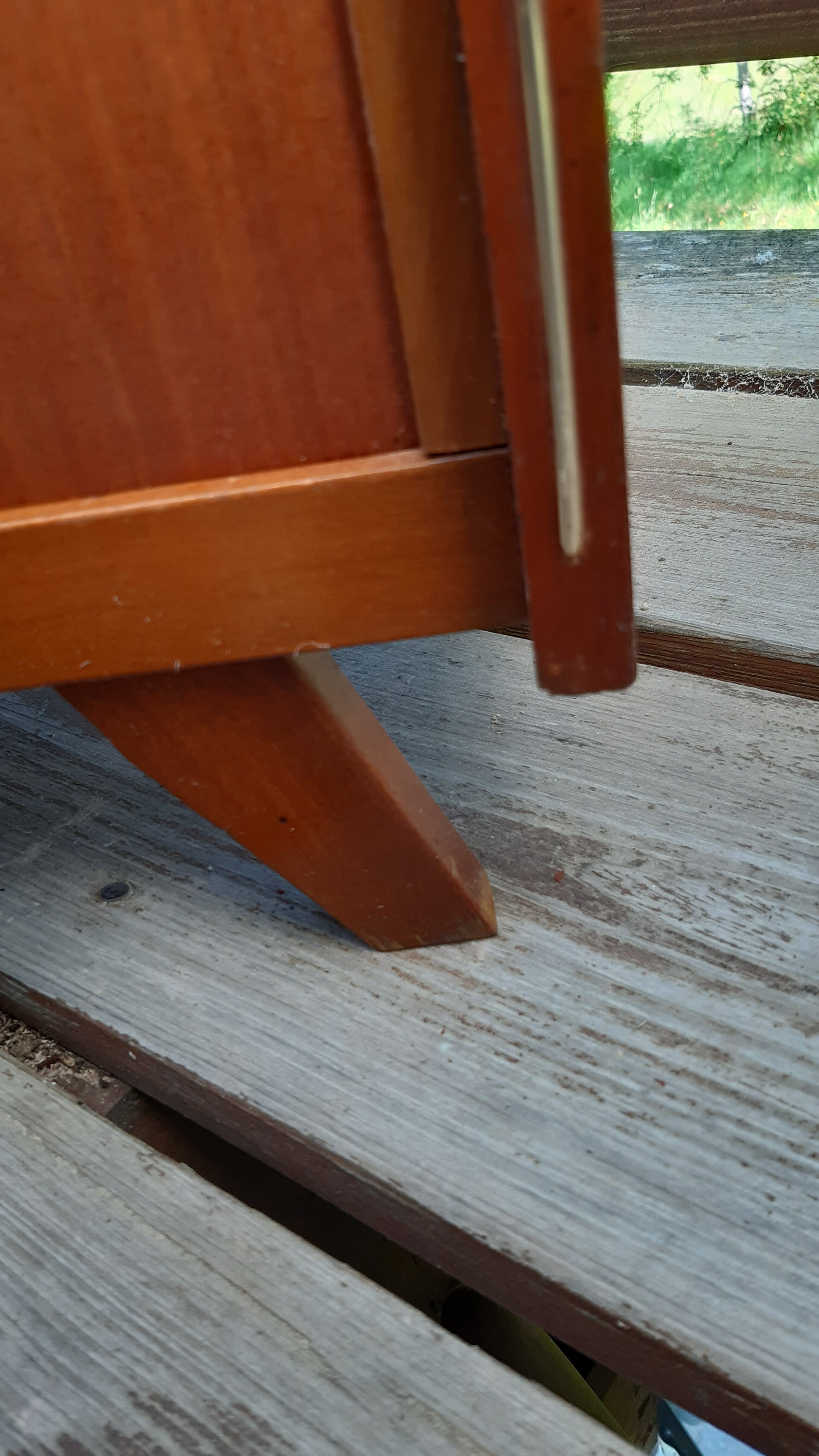 Vintage furniture compass feet