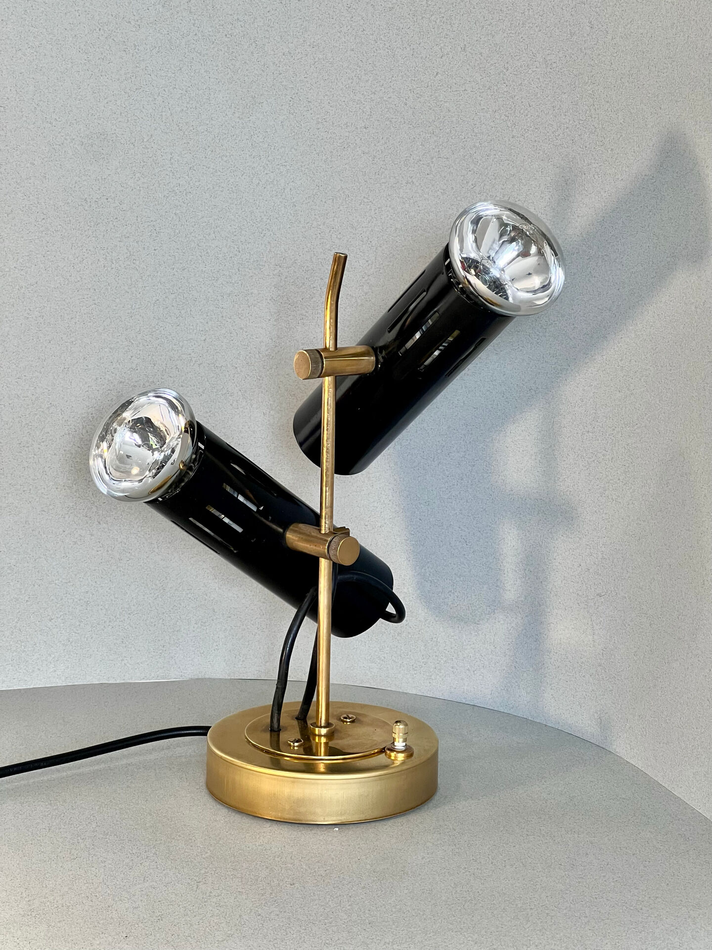 Rare modernist table lamp A5 design by Alain Richard for Disdero