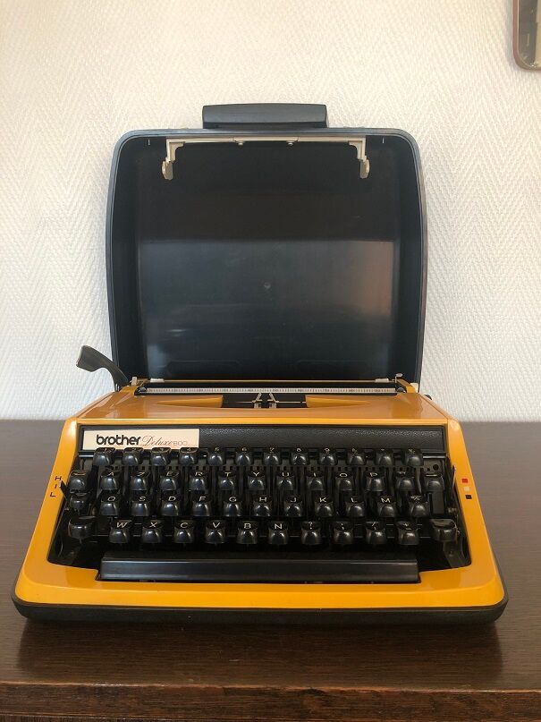 Machine à écrire Brother Deluxe800 vintage 70 + ruban NEUF