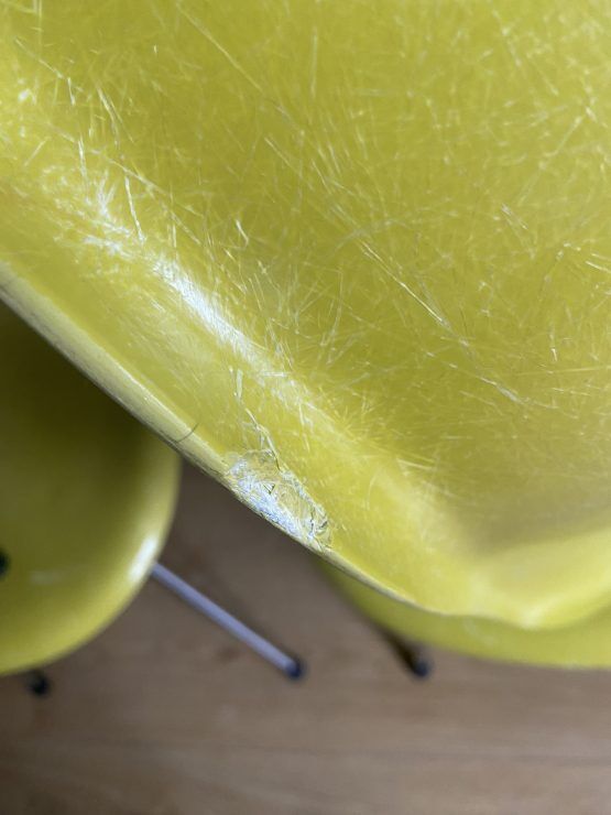 Dsx olive green chair by Charles & Ray Eames for Herman Miller edition mobilier international 1971