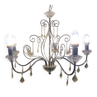 Modern chandelier with pendants