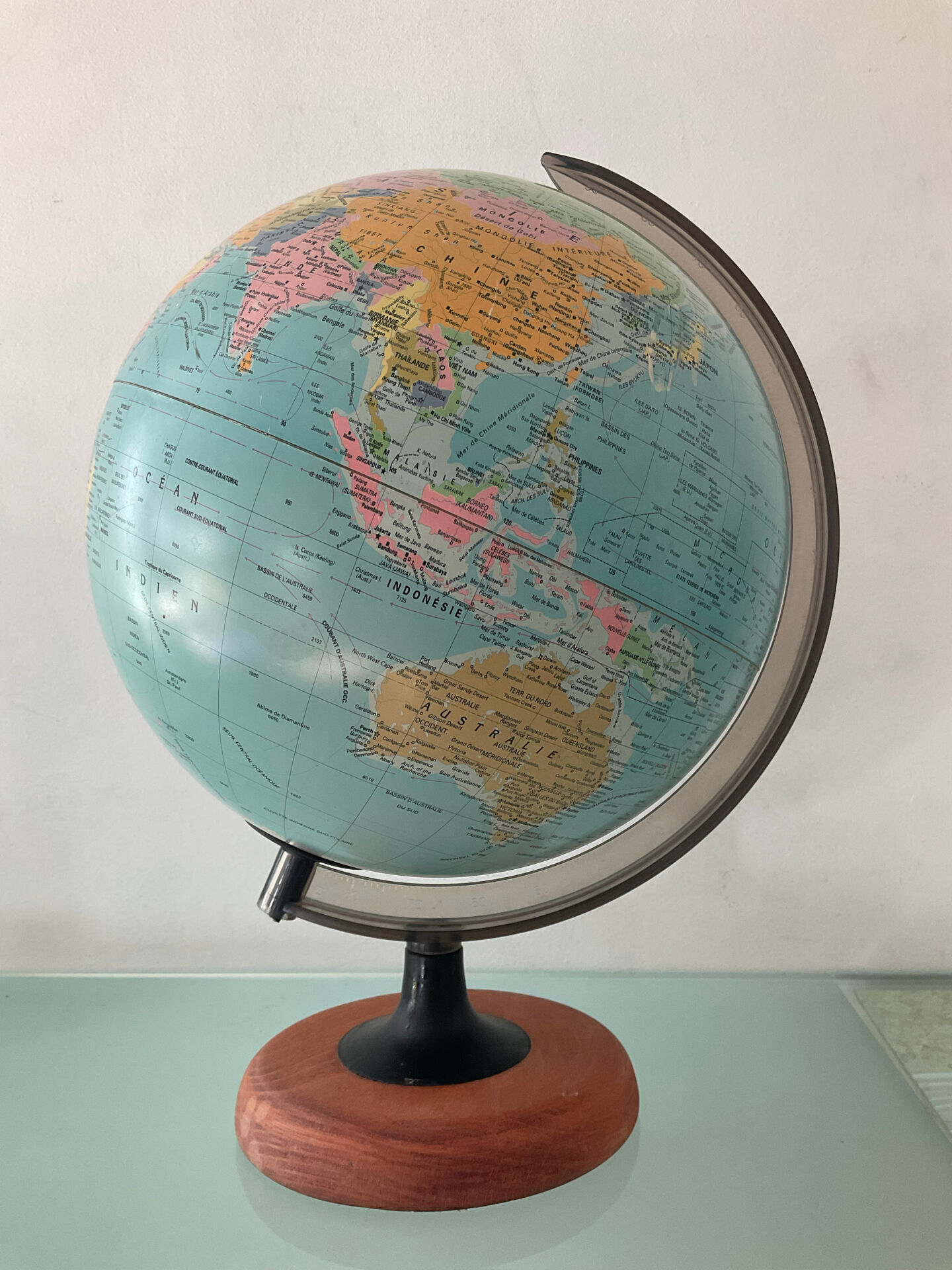 Globe terrestre vintage des années 70-80