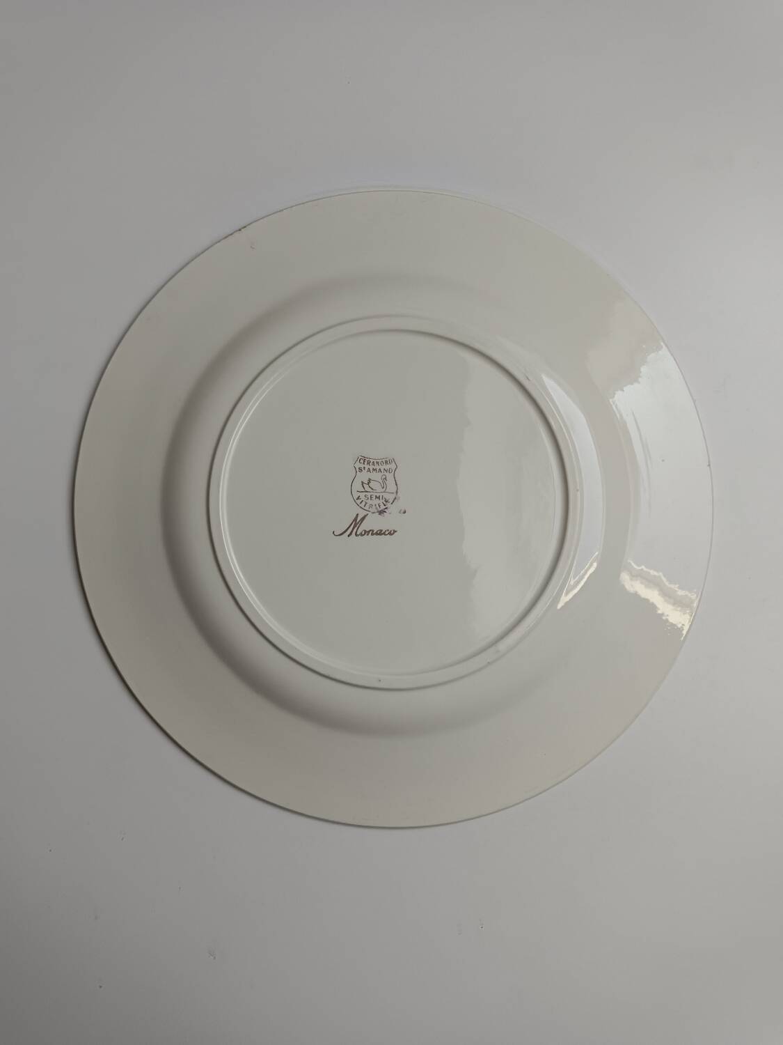 Saint Amand Monaco white and yellow dish