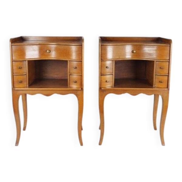 Paire de chevets de style Louis XV .