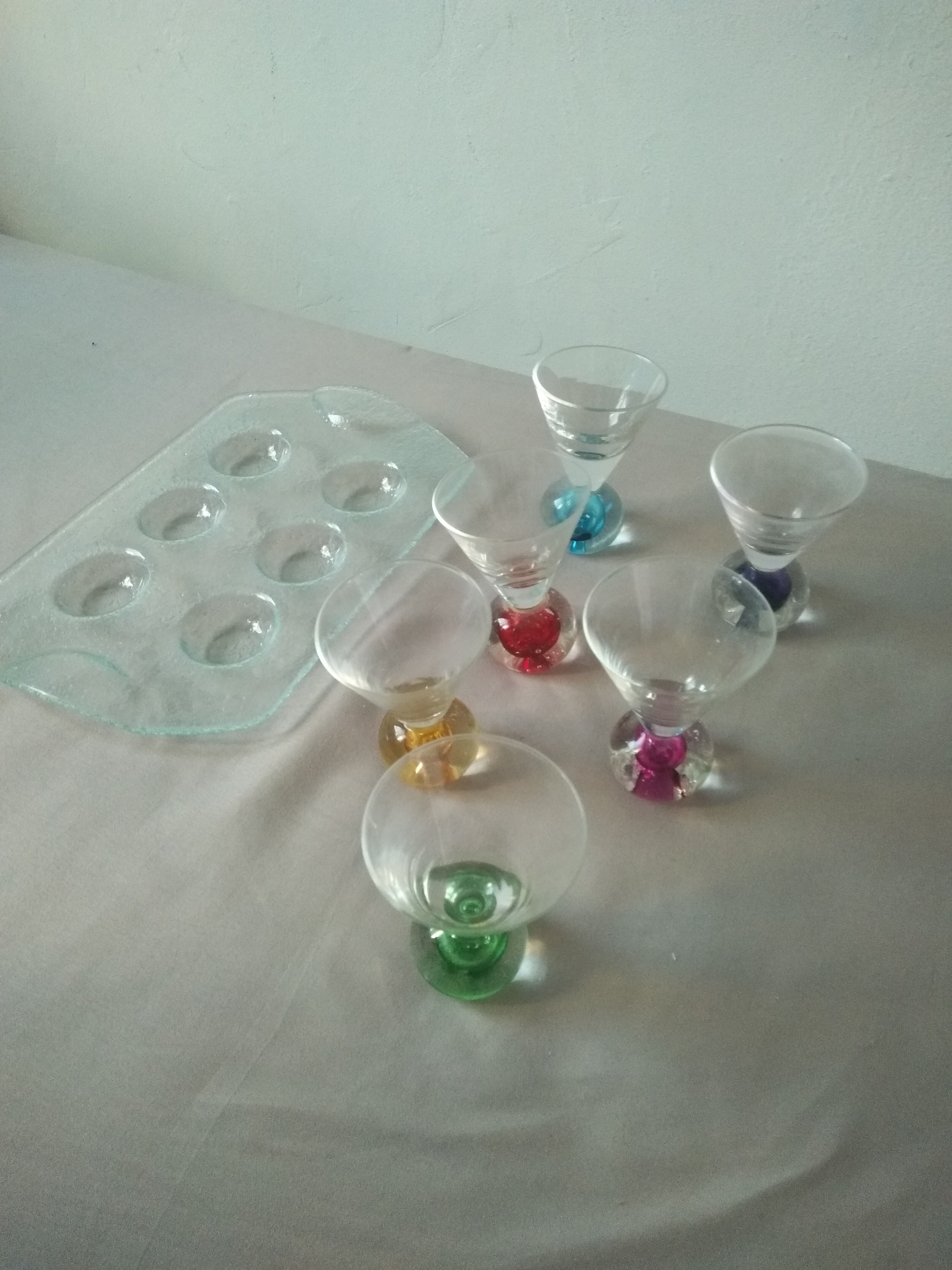 Box 6 liqueur glasses, colored ball base + serving tray, new