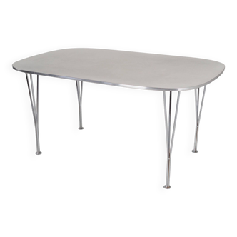 Table ovale, design danois, années 1980, production : Danemark