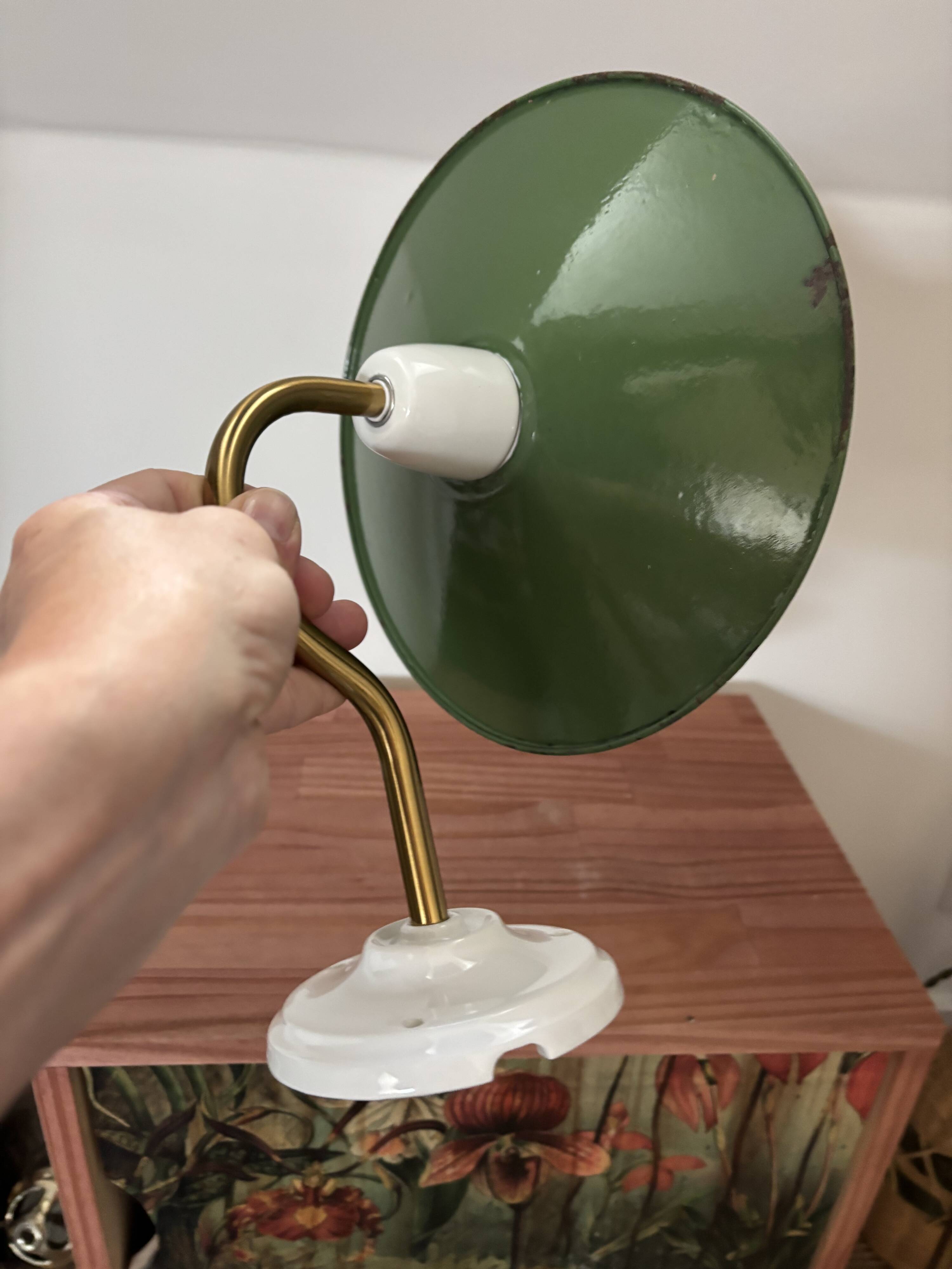 Enamelled sheet metal wall light