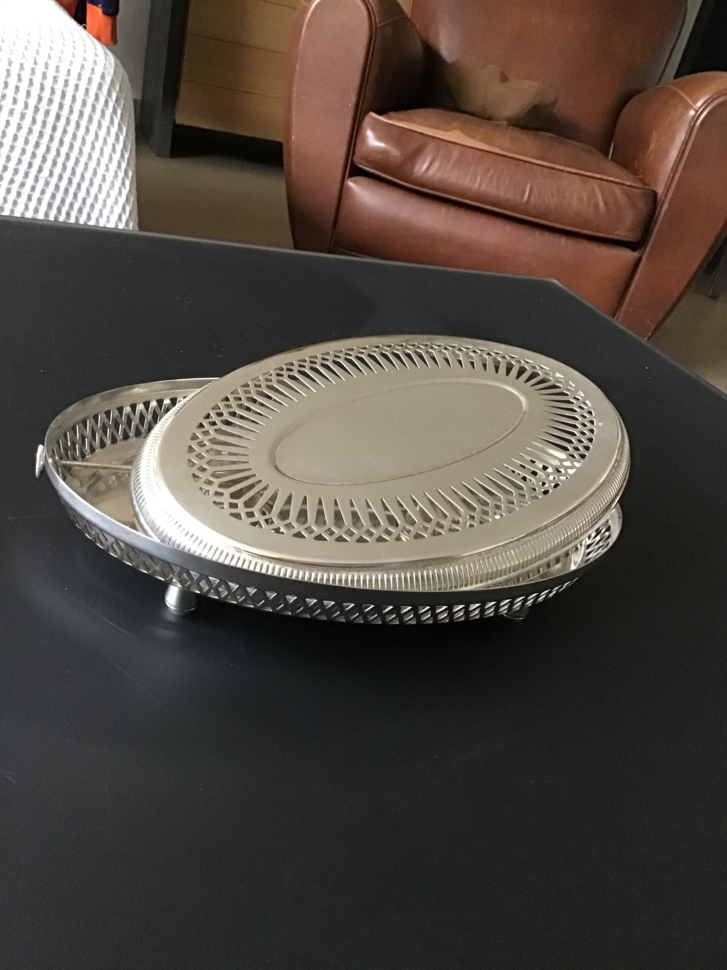 Silver heating coaster