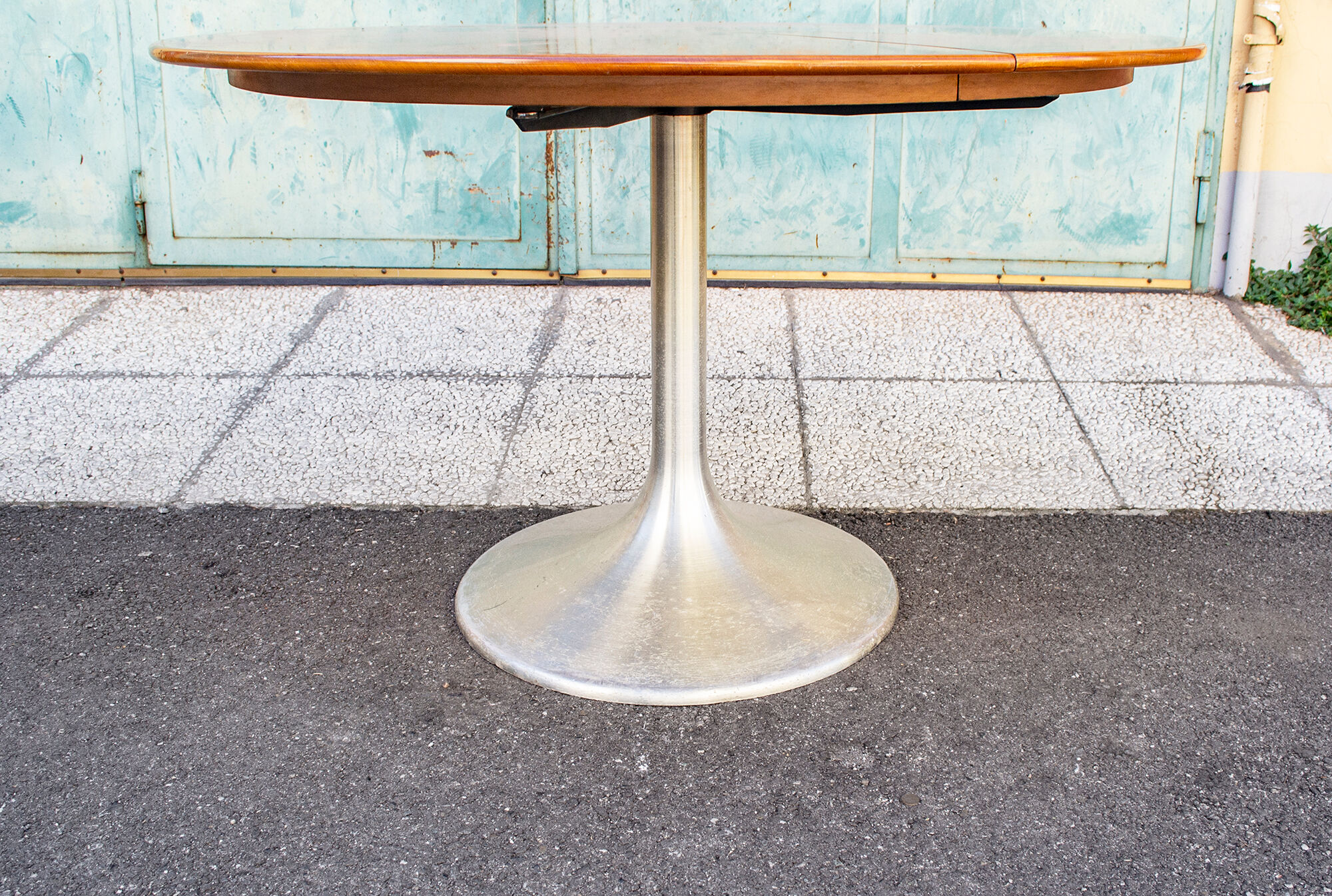 Table à manger en aluminium et bois Italie, 70