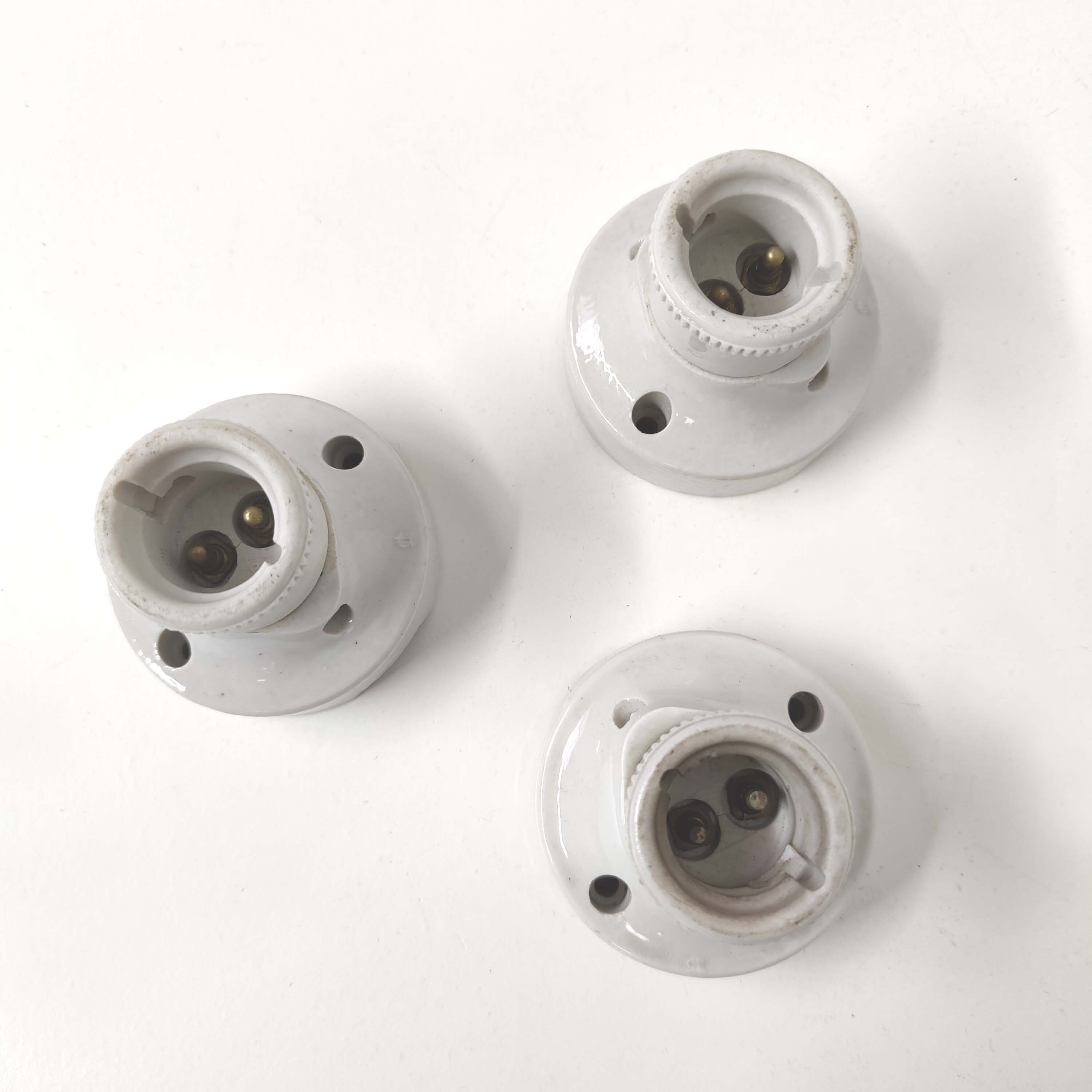 Set of 3 white porcelain sconces