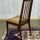 Suite de 4 chaises en teck des années 70