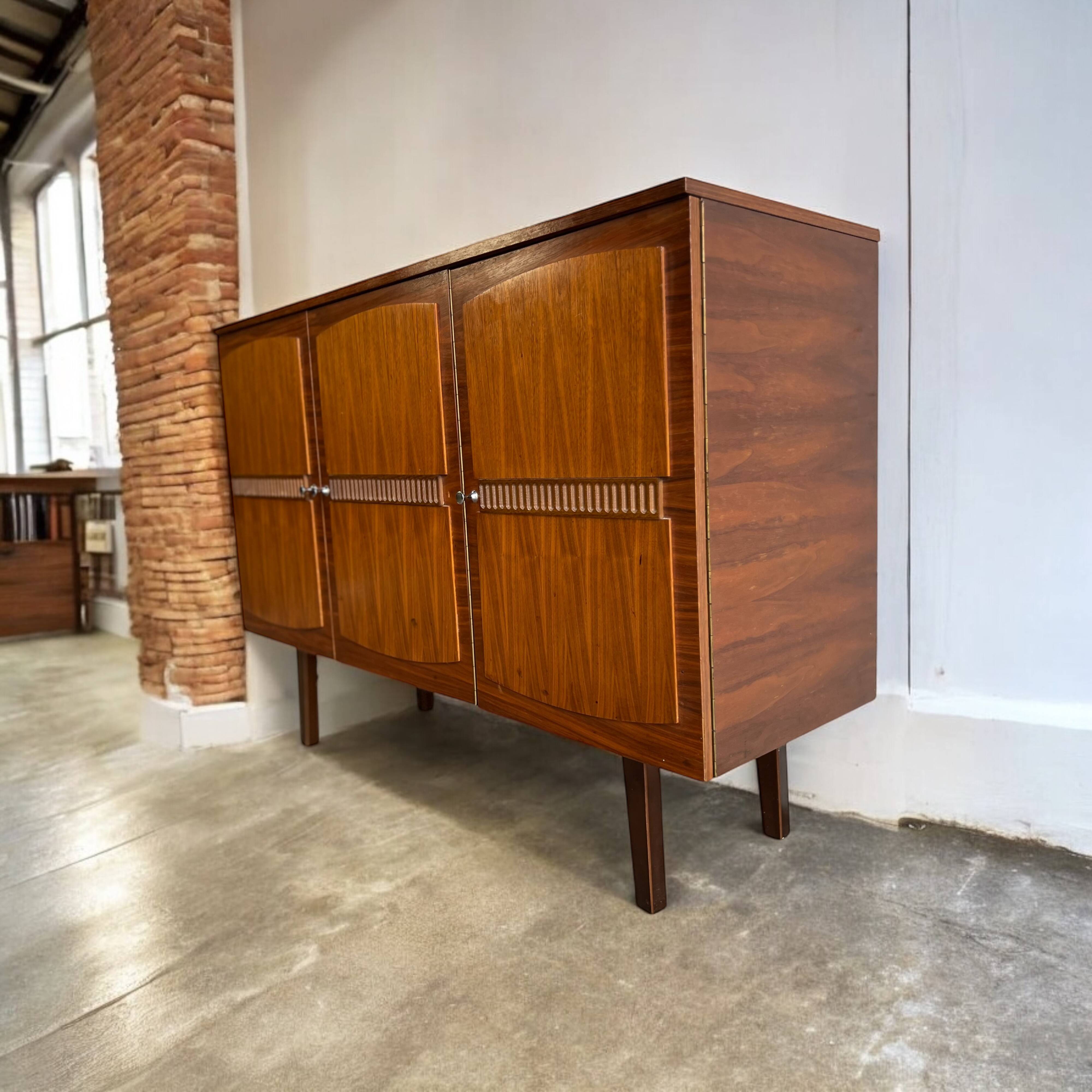 Vintage narrow cabinet/sideboard/buffet