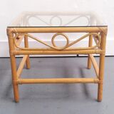 Table basse en rotin et plateau en verre