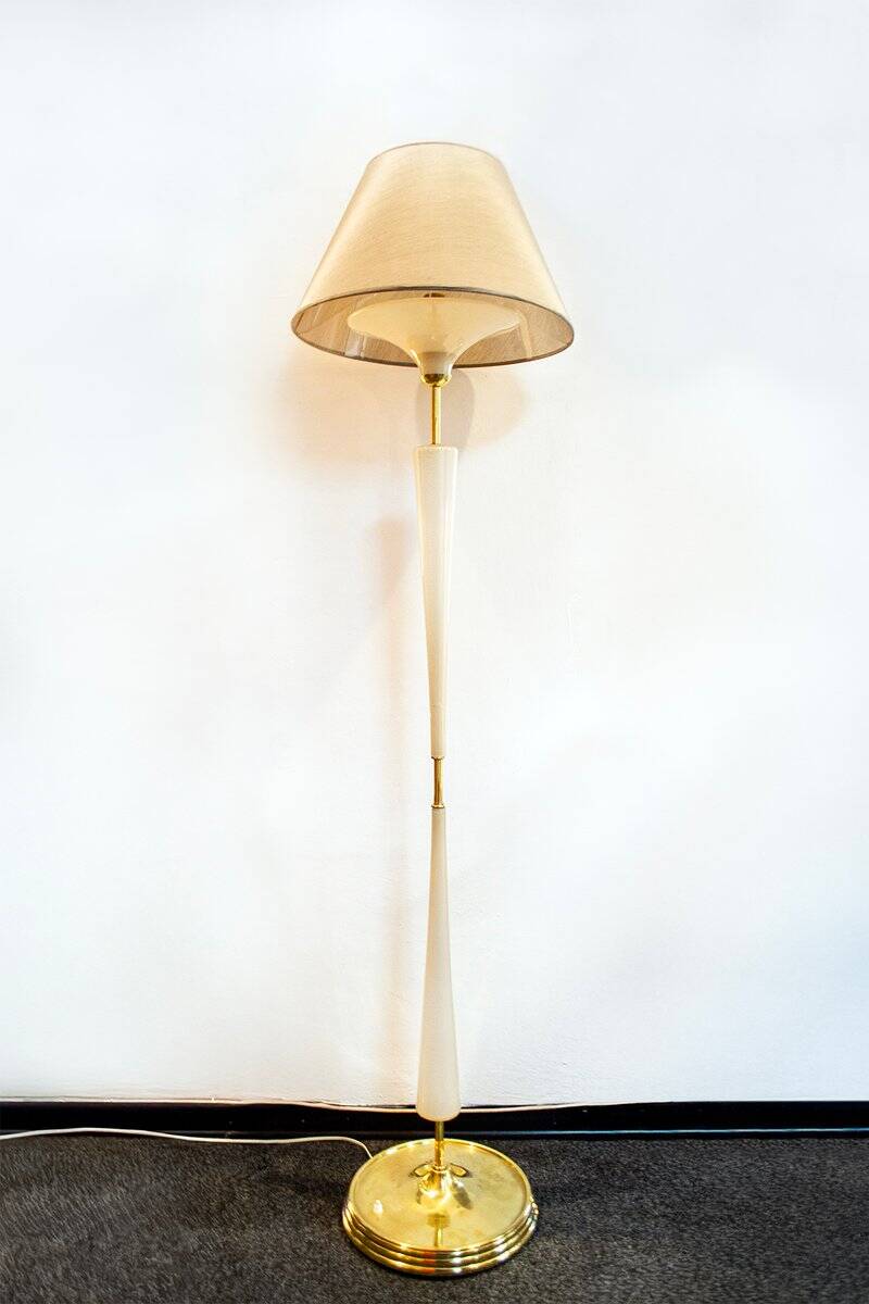 Brass and glass floor lamp by Tomaso Buzzi, Italy, 1950s.