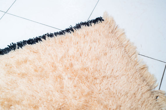 Berber carpet 131 x 230 cm