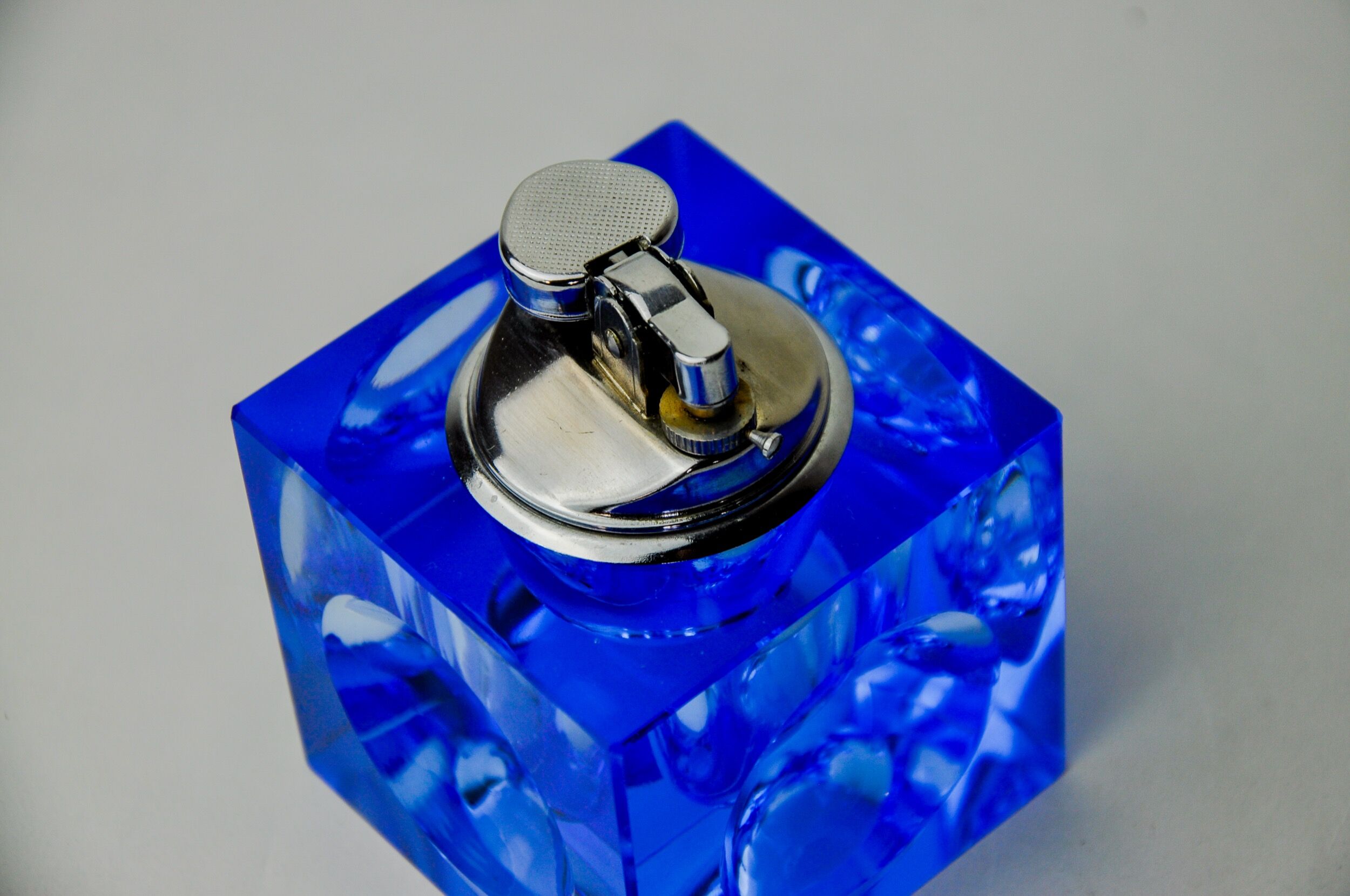 Magnifying lighter by Antonio Imperatore, blue murano glass, Italy, 1970
