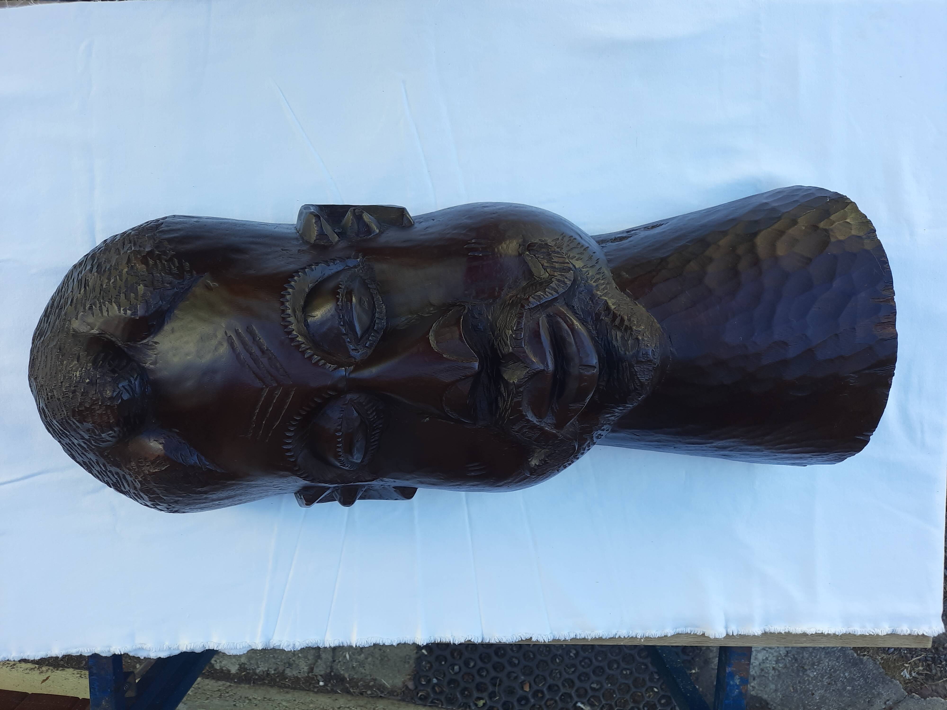 Large carved African head in exotic wood – Madagascar – 65 cm