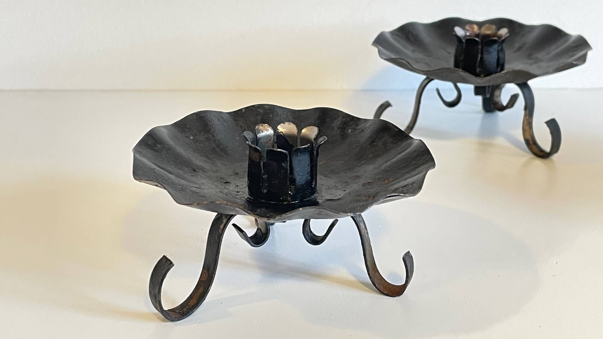 3 bougeoirs en fer noir vintage