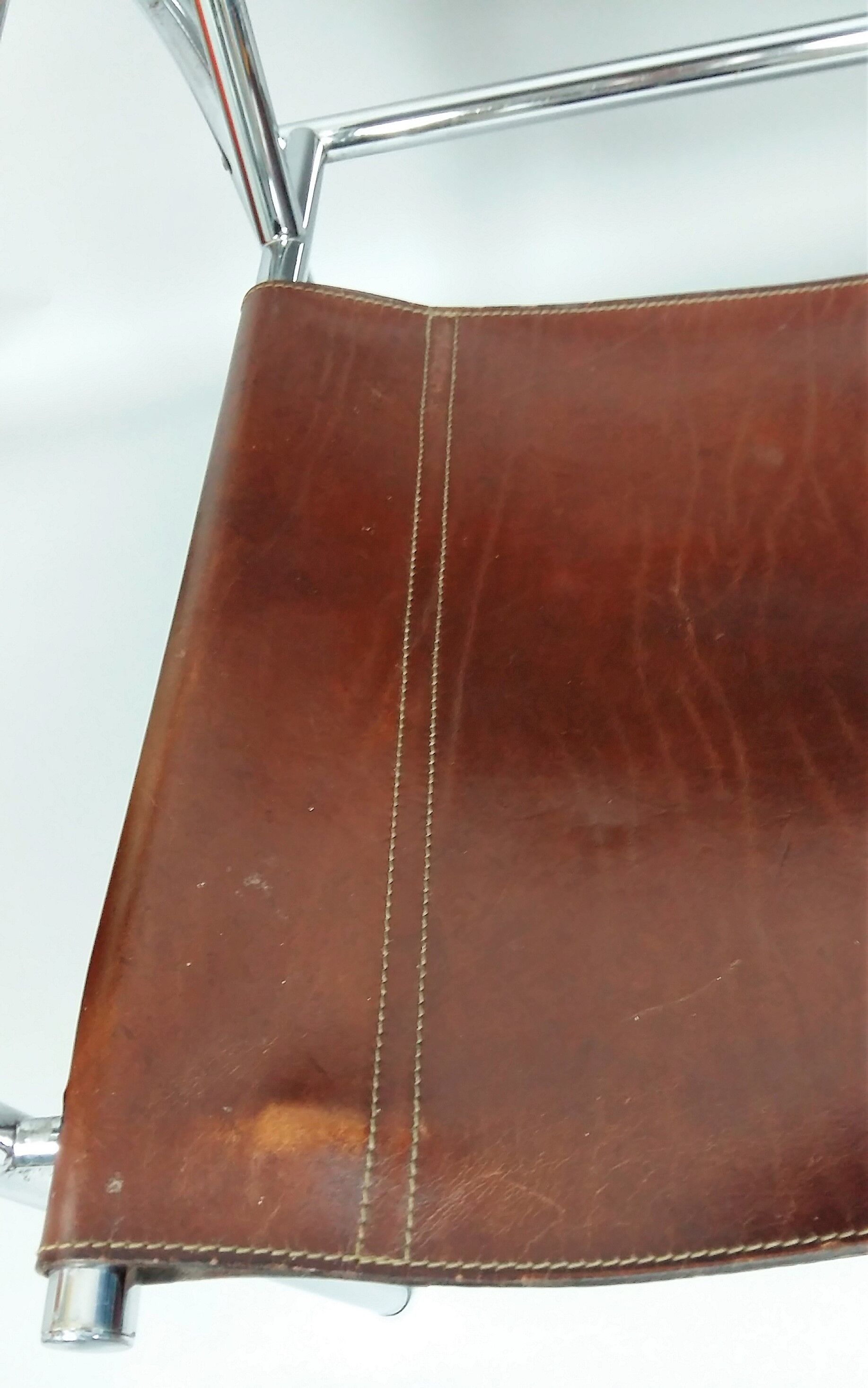 Pair of armchairs chromed metal and leather, 60 years