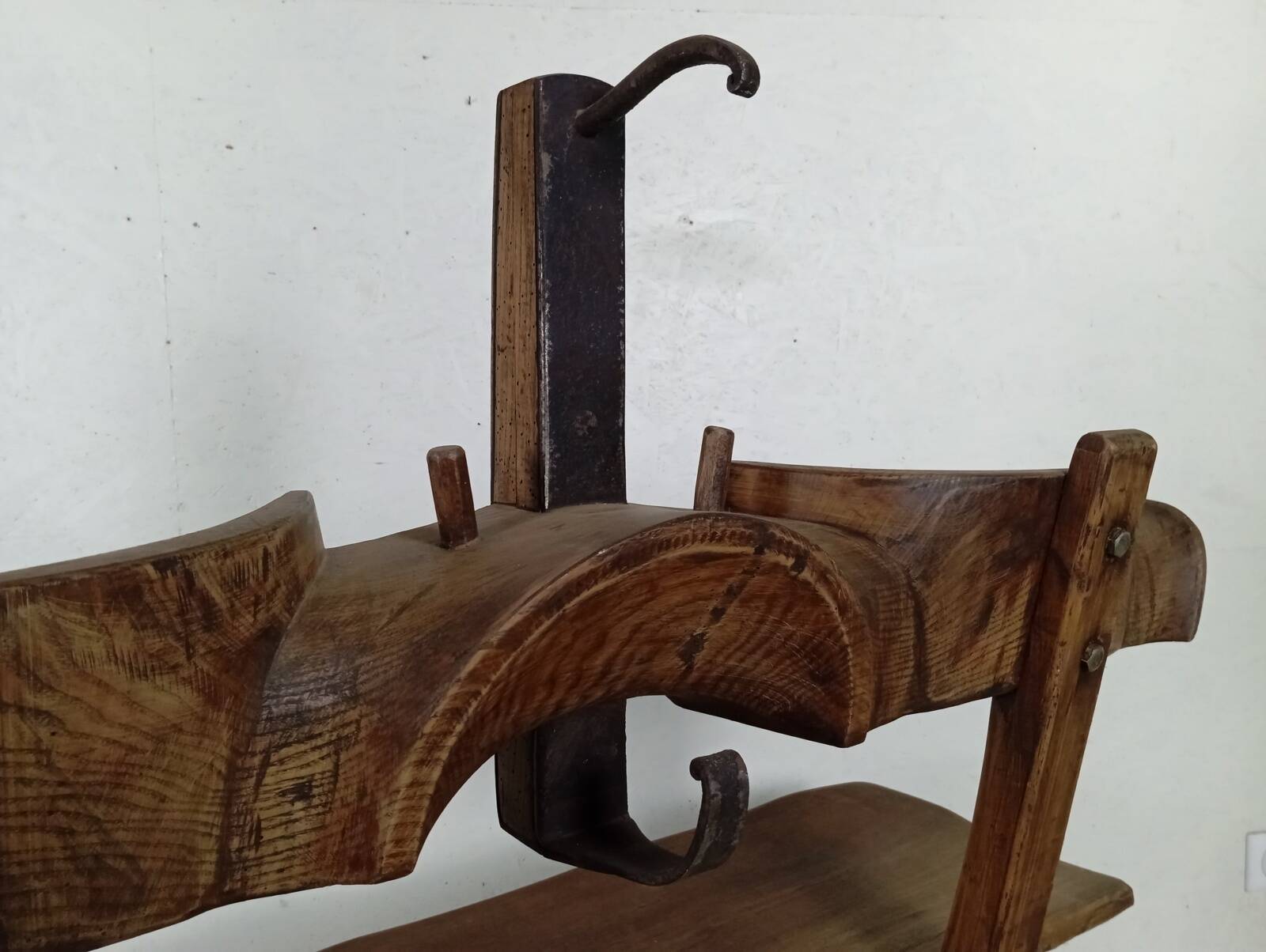 Brutalist bench bull's head file