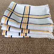 Series of 4 towels