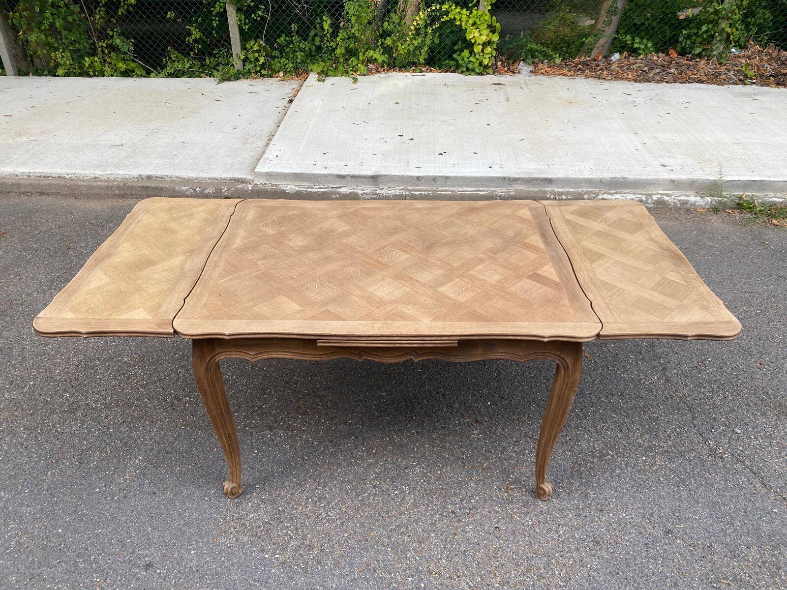 Table à manger Louis XV extensible XVIIIème rénovée en chêne massif 200