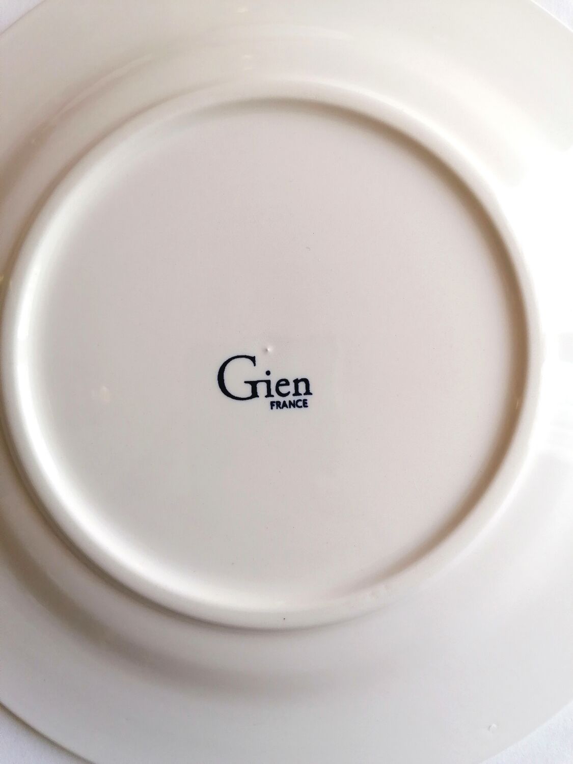 4 mismatched Gien dessert plates