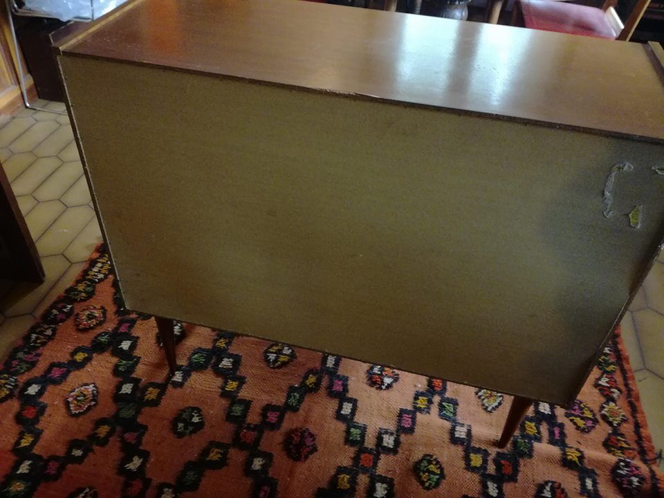 Scandinavian style chest of drawers