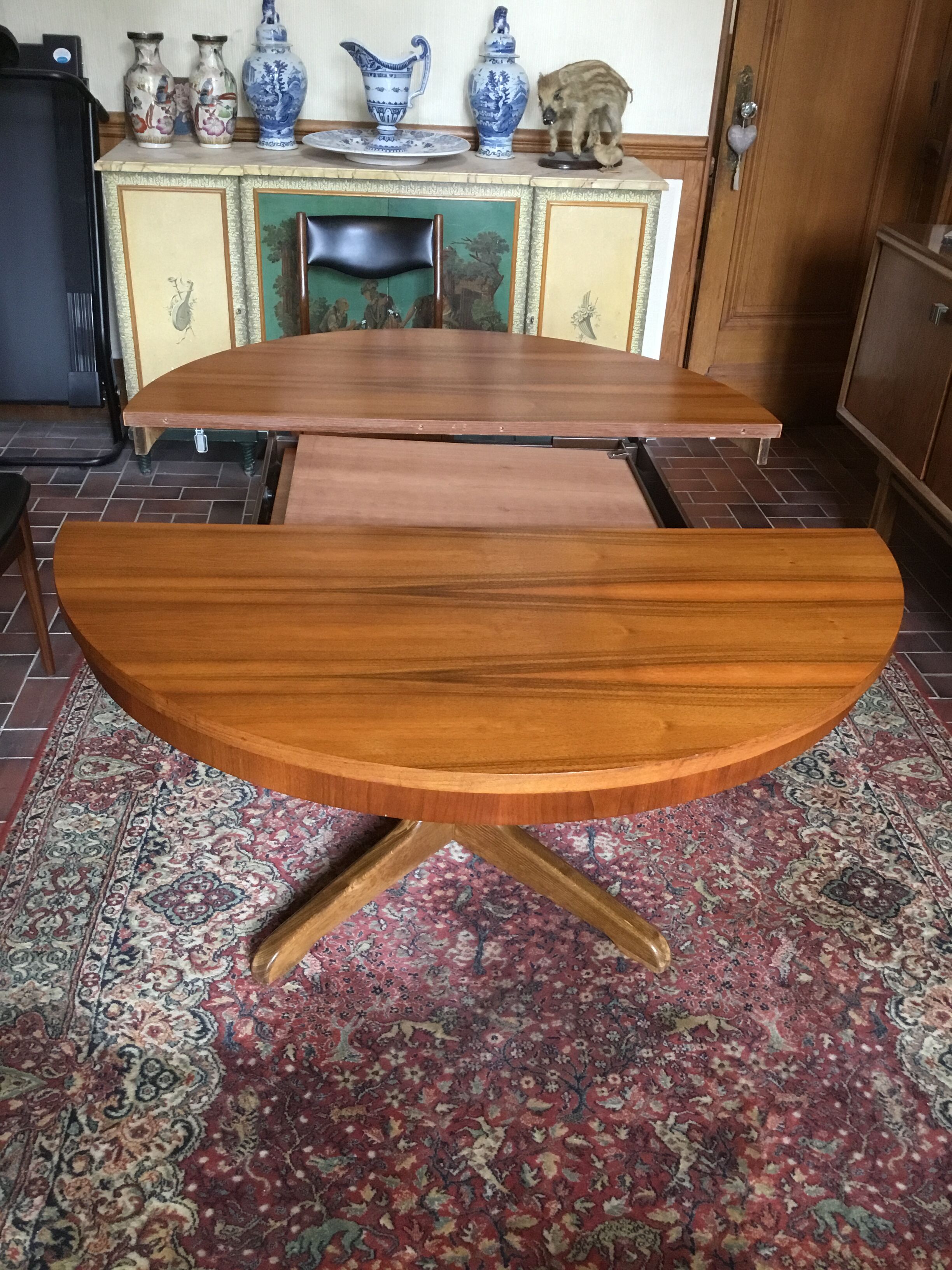Baumann extended teak table