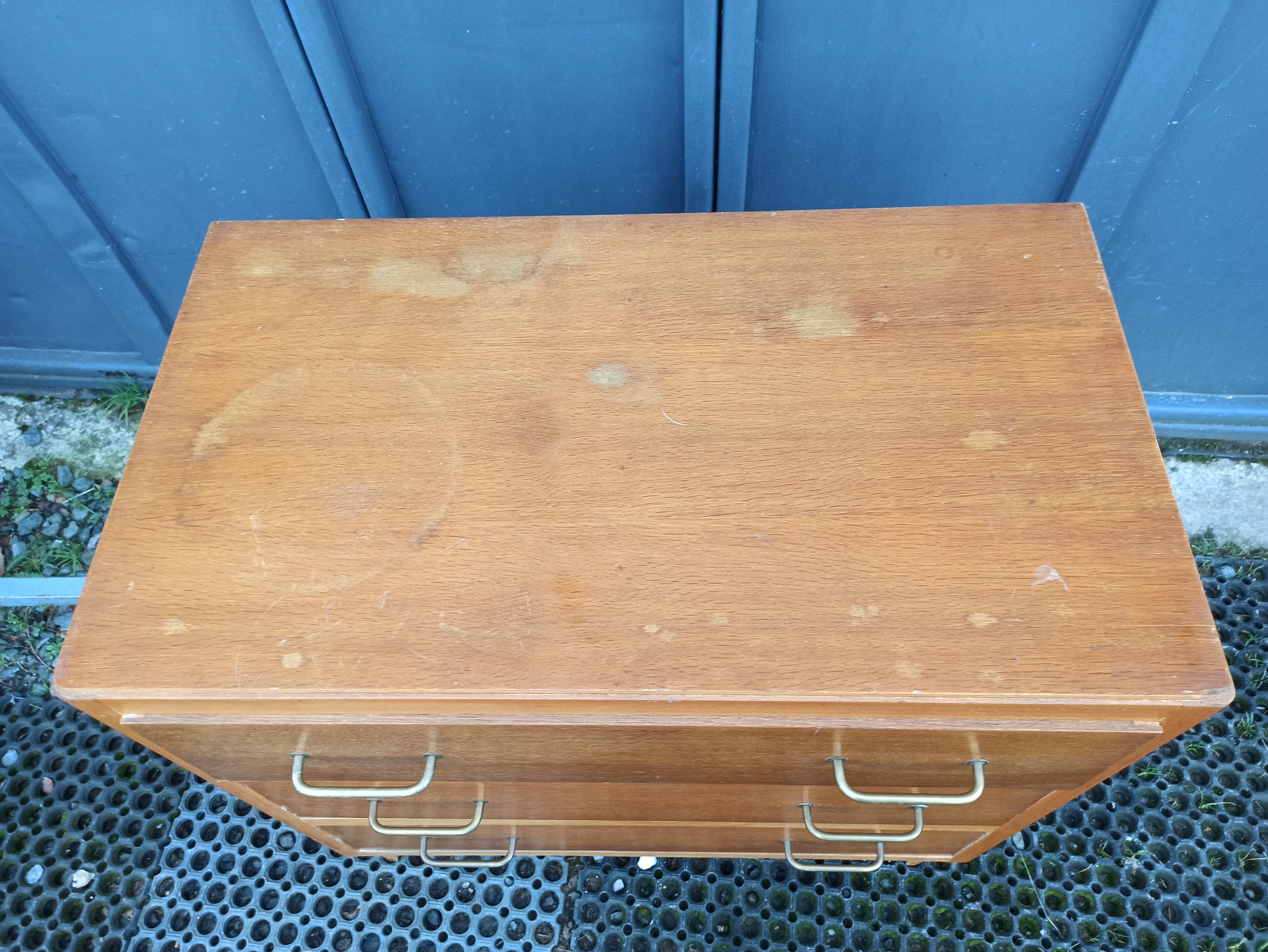 Commode des années 50/60 - 3 tiroirs