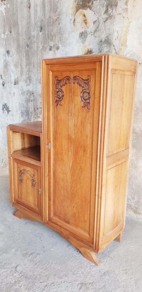 Armoire asymétrique vintage