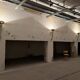 Ensemble de 3 grands appliques murales, lumières de hall, sur mesure, en laiton, partiellement chromé, style Art Déco, France, années 1950.