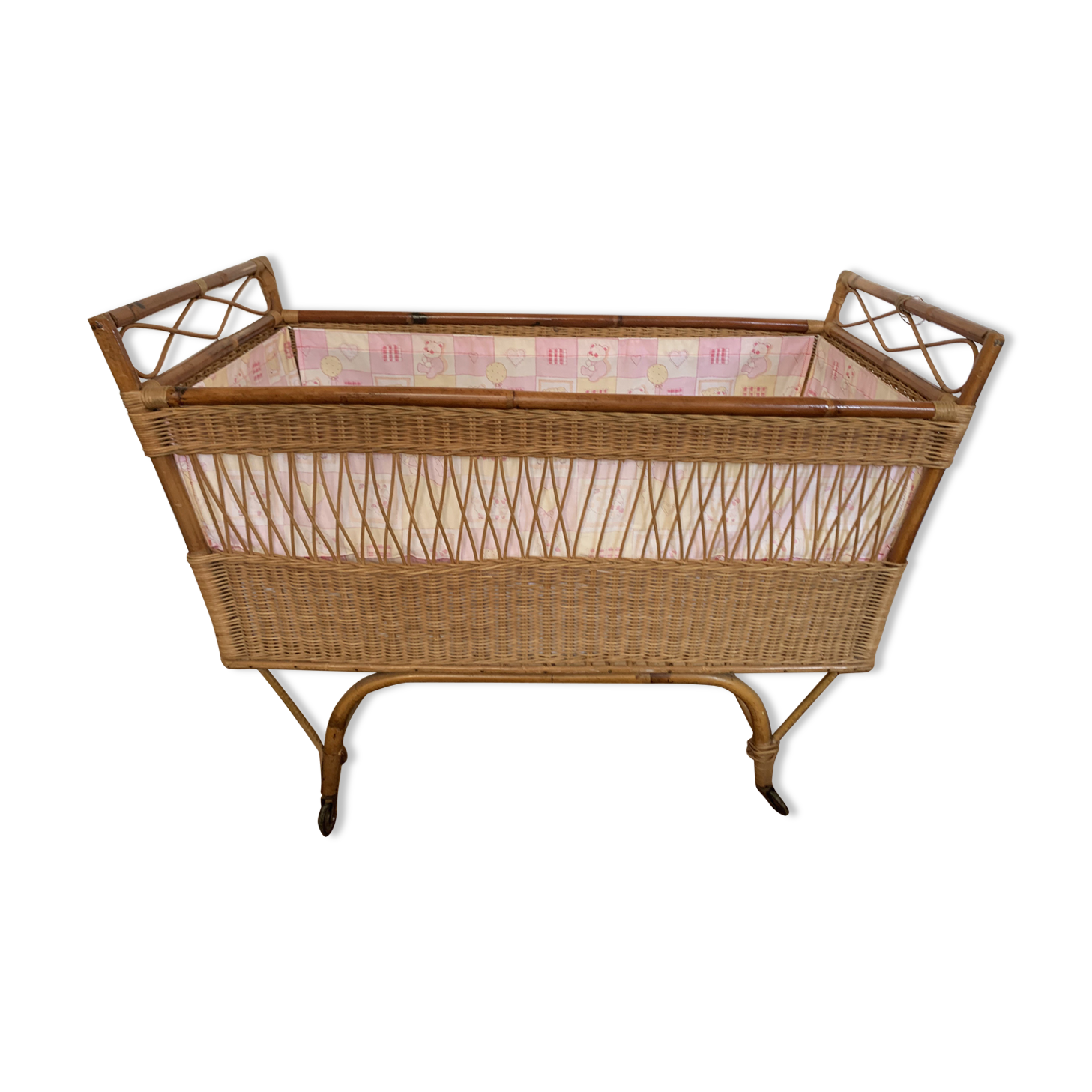 Baby rattan bed