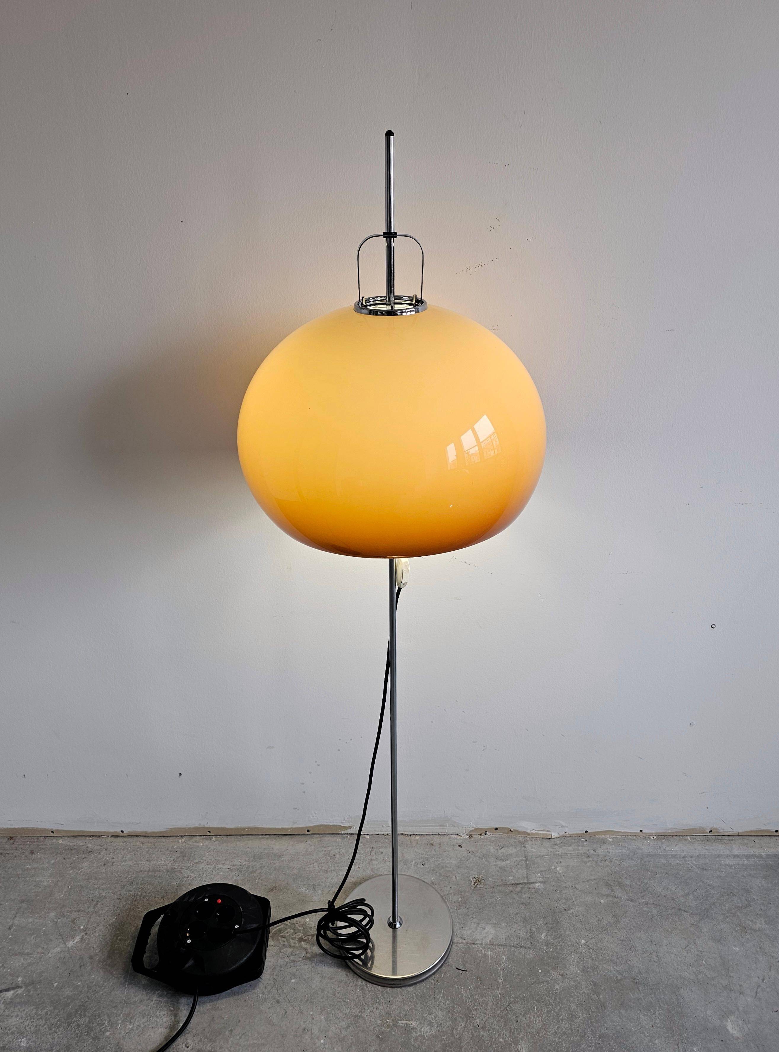 Mid Century Modern "Lucerna" floor lamp in acrylic by Harvey Guzzini