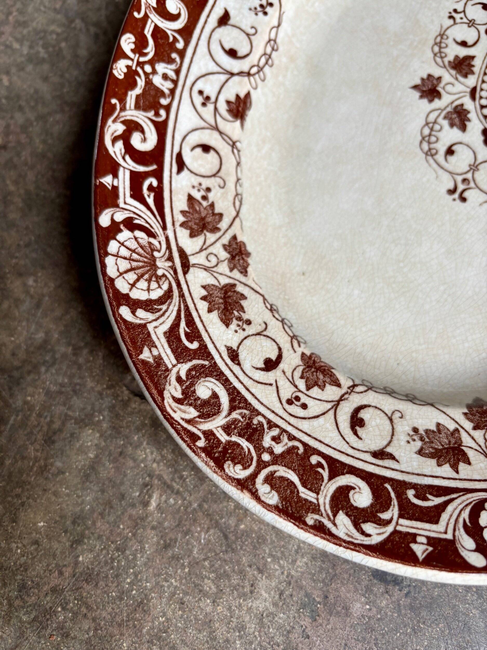 Jules Vieillard oval dish - Bordeaux in iron earth, "Louis XV" service