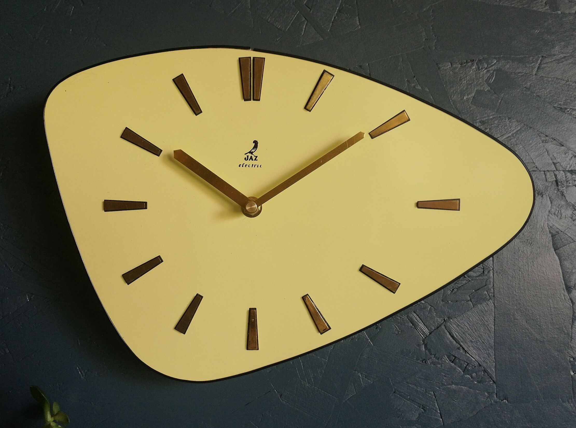 Vintage formica clock asymmetrical silent wall clock "Golden yellow Jaz"