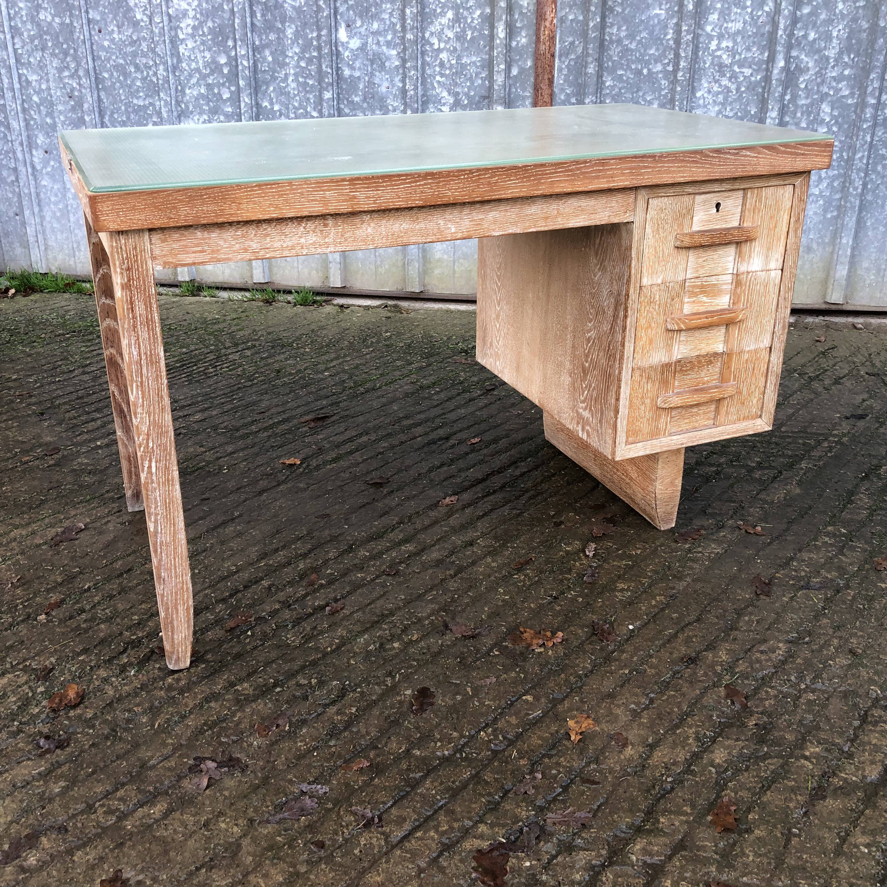 Bureau vintage en chêne lasuré à 3 tiroirs a caisson