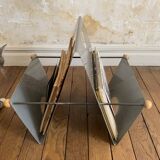 Memphis style magazine rack