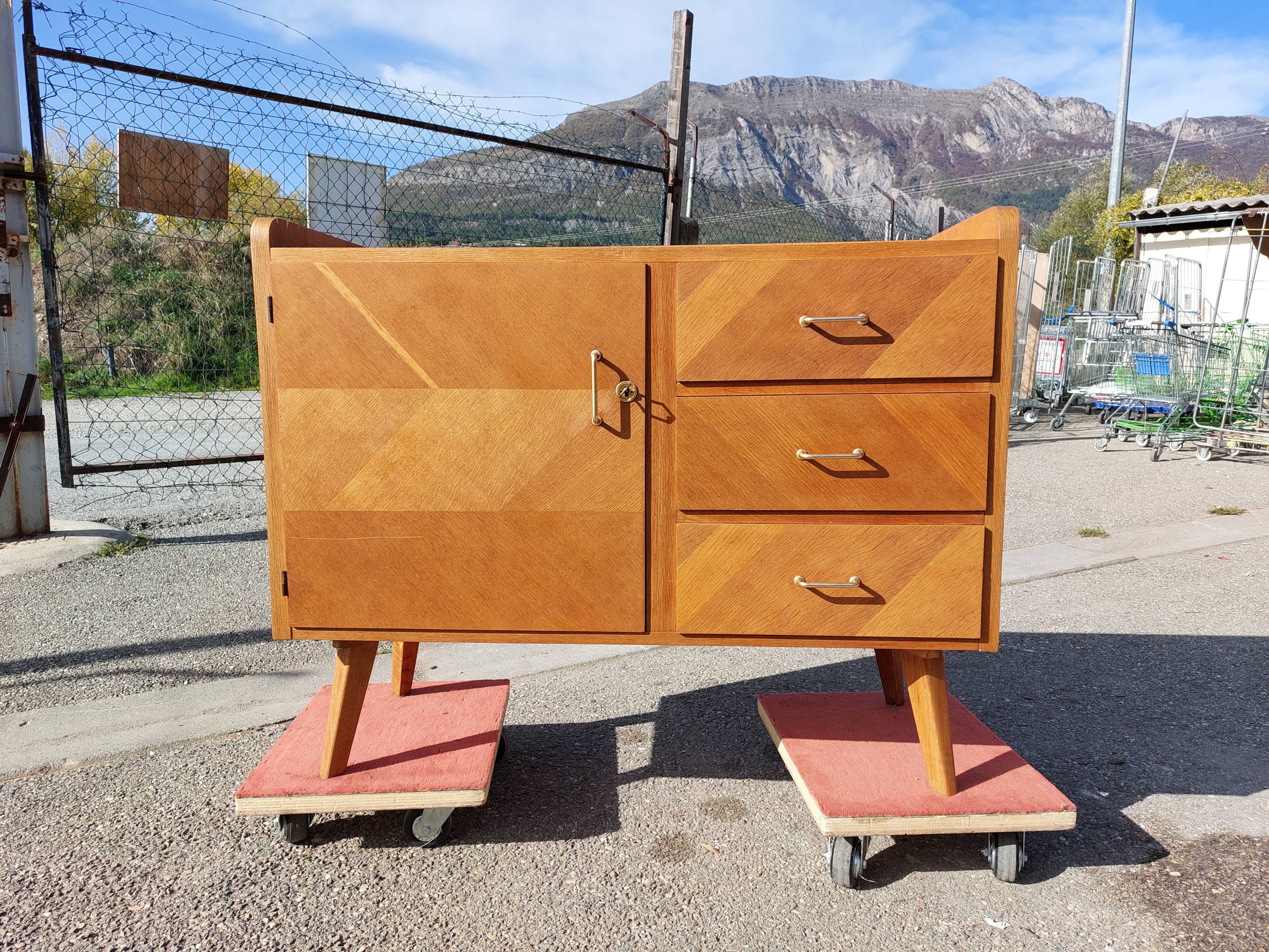 Vintage buffet 60