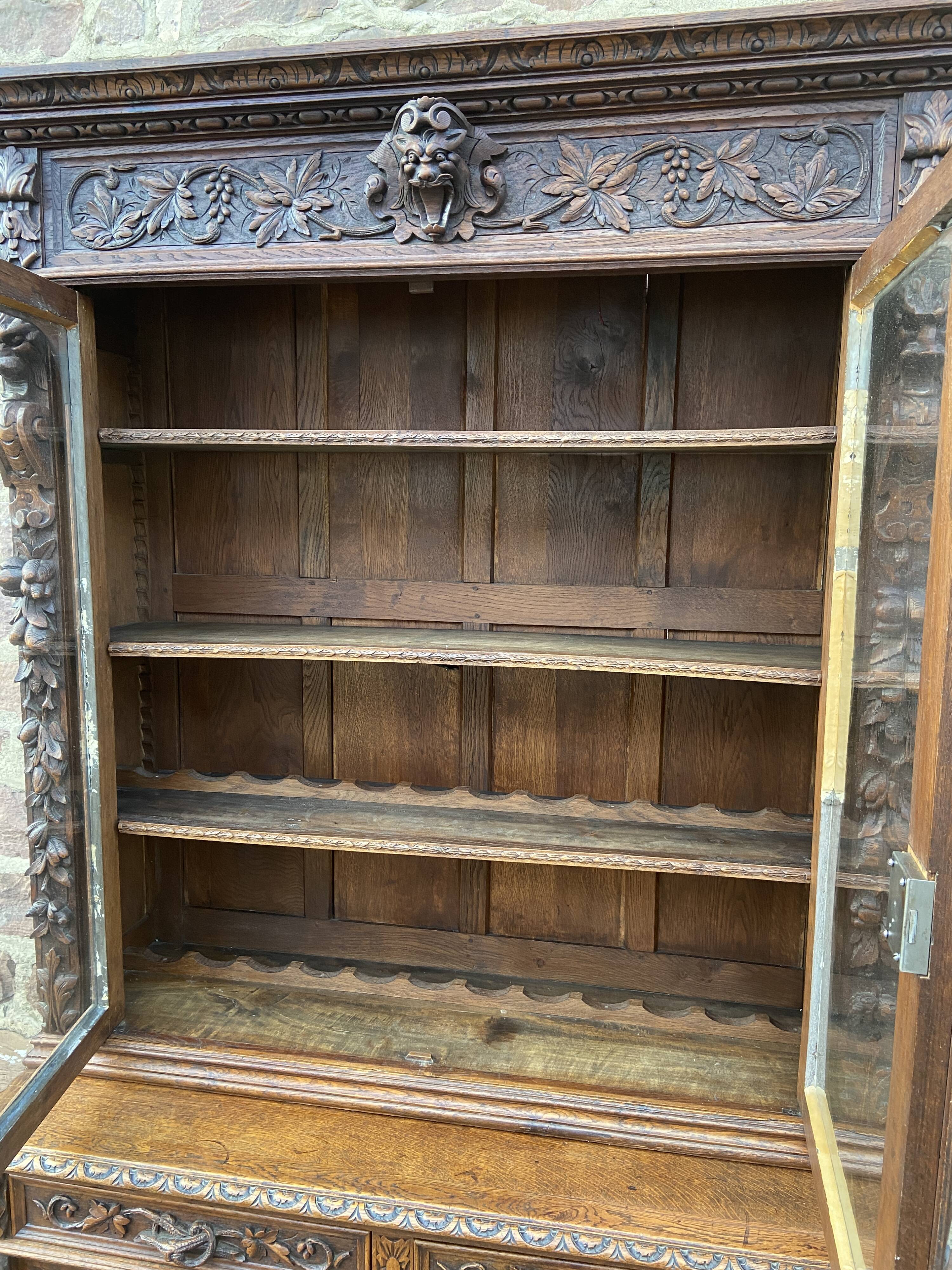 Hunting buffet style Louis XIII Renaissance XXth