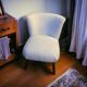 Fauteuil cocktail en tissu bouclette